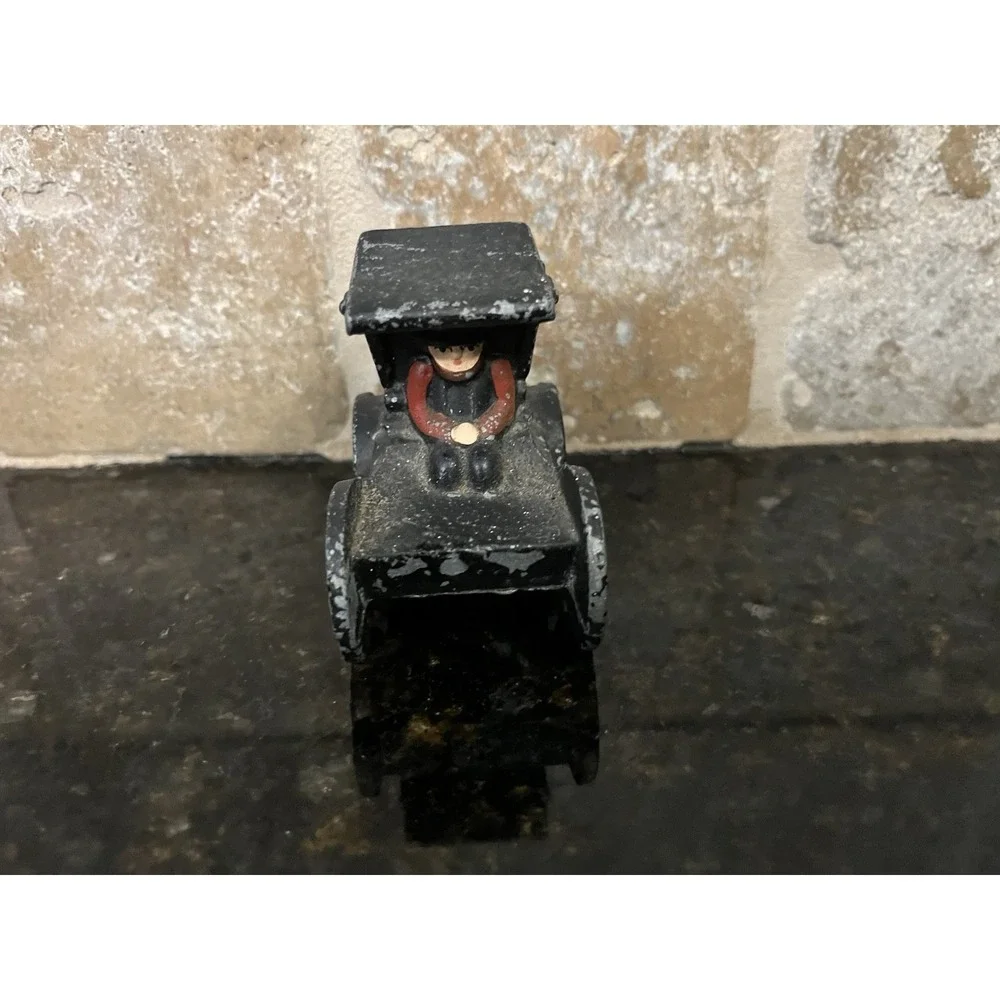 VINTAGE CAST IRON BUGGY / CAR 3